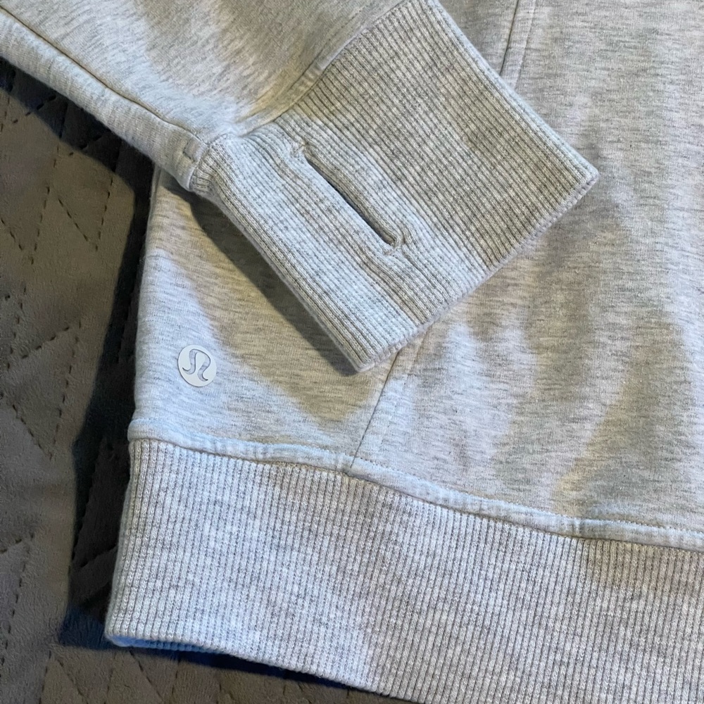 Lululemon hoodie women’s size 6 gray pre-owned condition‎ - Picture 3 of 7
